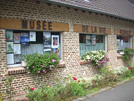 Estaminets flamands : A la gaieté, et Musée de la vie rurale à Steenwerck